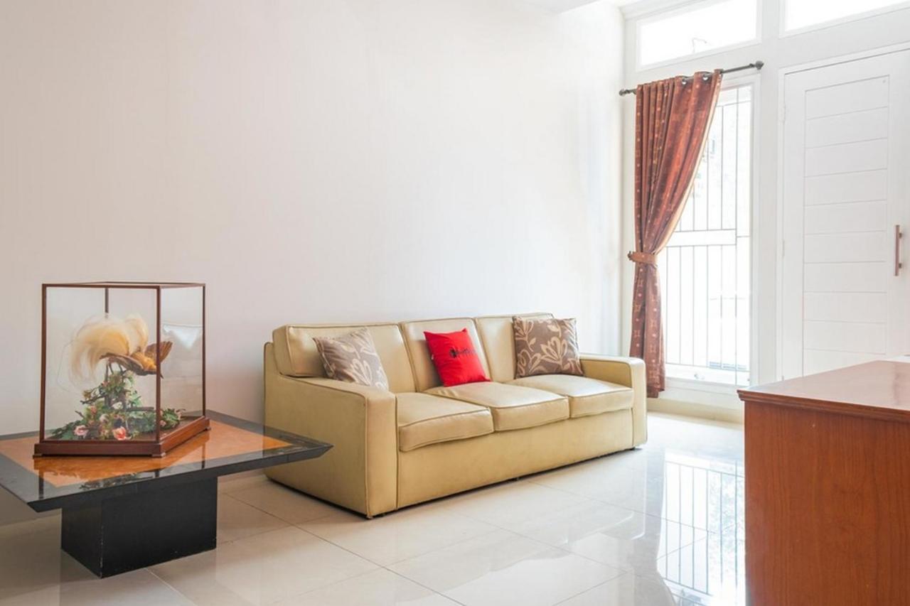מלון טנגרנג Reddoorz Near Siloam Karawaci 3 מראה חיצוני תמונה