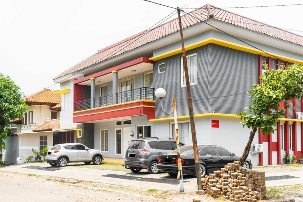 מלון טנגרנג Reddoorz Near Siloam Karawaci 3 מראה חיצוני תמונה