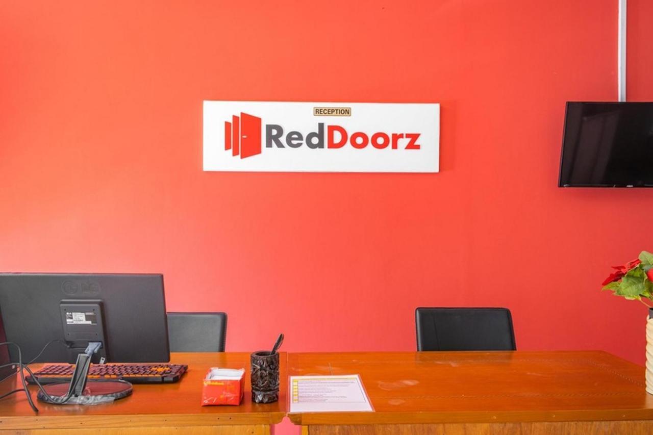מלון טנגרנג Reddoorz Near Siloam Karawaci 3 מראה חיצוני תמונה