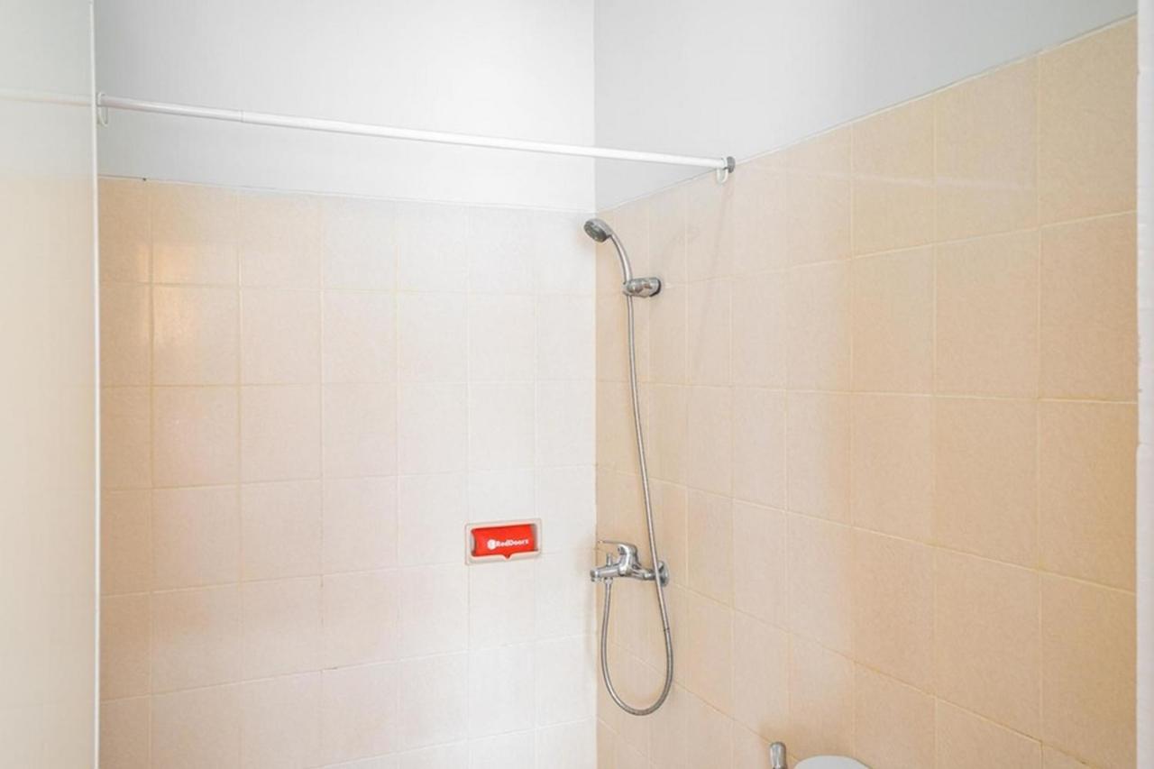 מלון טנגרנג Reddoorz Near Siloam Karawaci 3 מראה חיצוני תמונה
