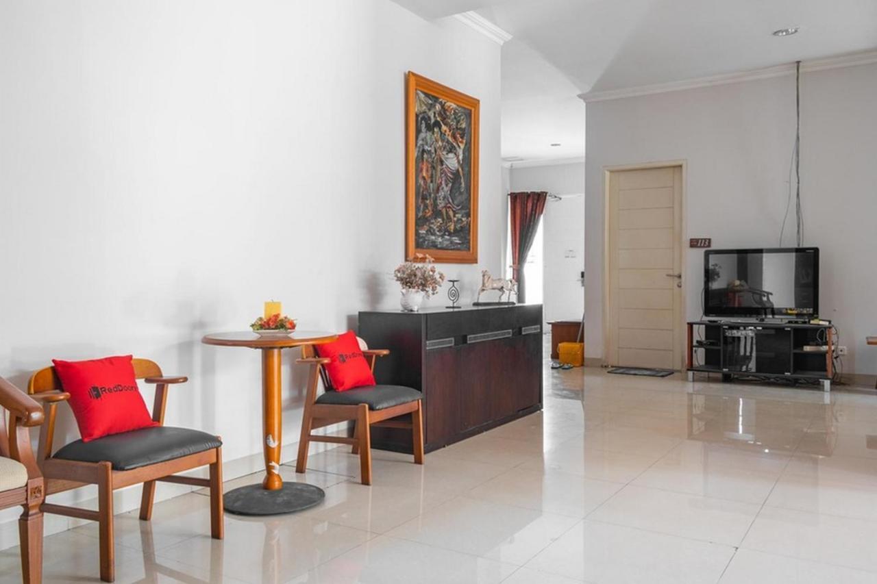 מלון טנגרנג Reddoorz Near Siloam Karawaci 3 מראה חיצוני תמונה