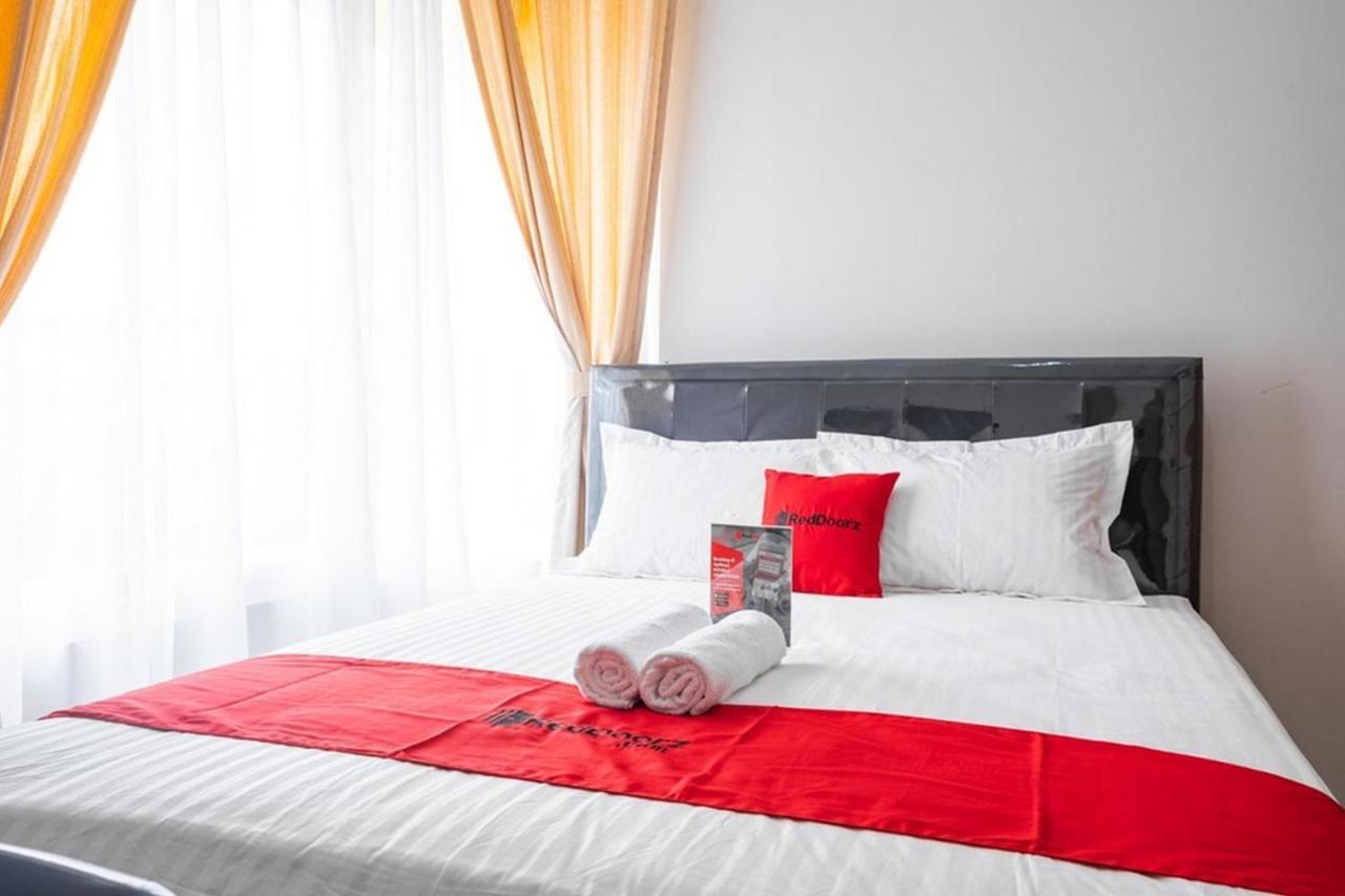 מלון טנגרנג Reddoorz Near Siloam Karawaci 3 מראה חיצוני תמונה